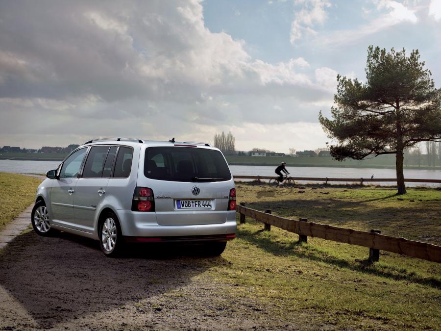  Volkswagen Touran Freestyle 2009 года  (фото 4 из 5)